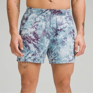 Lululemon Pace Breaker 5” Shorts - Large